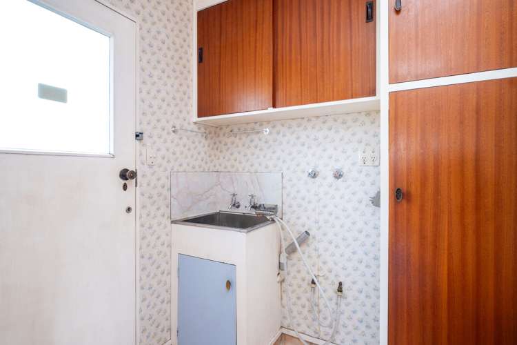 1301 Caroline Road Mayfair_13