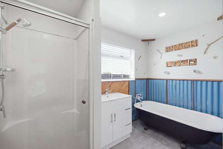 22 Amberley Beach Road Amberley_11