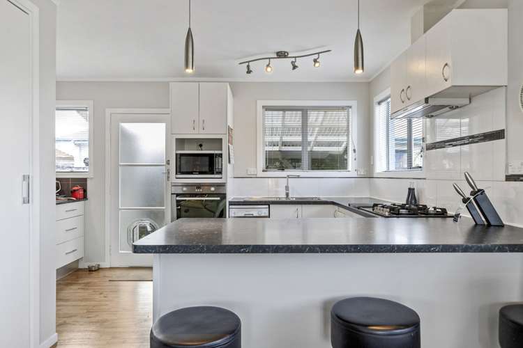 1b Odette Street Bader_6