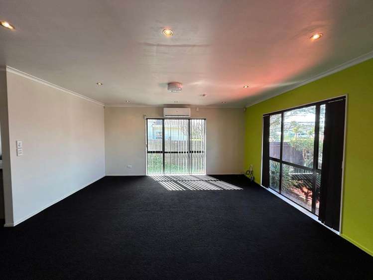 4 Robert Skelton Place Clendon Park_4