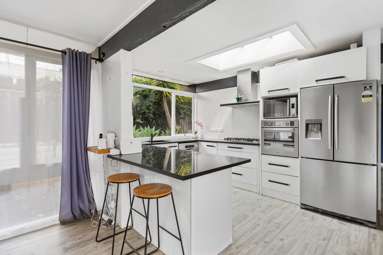 21 Lawrence Cresent_4