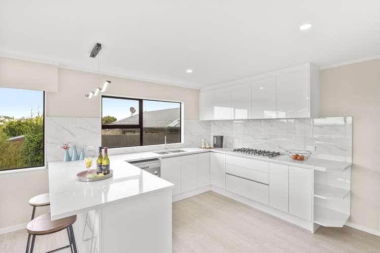 47 Amorino Drive Red Beach_2