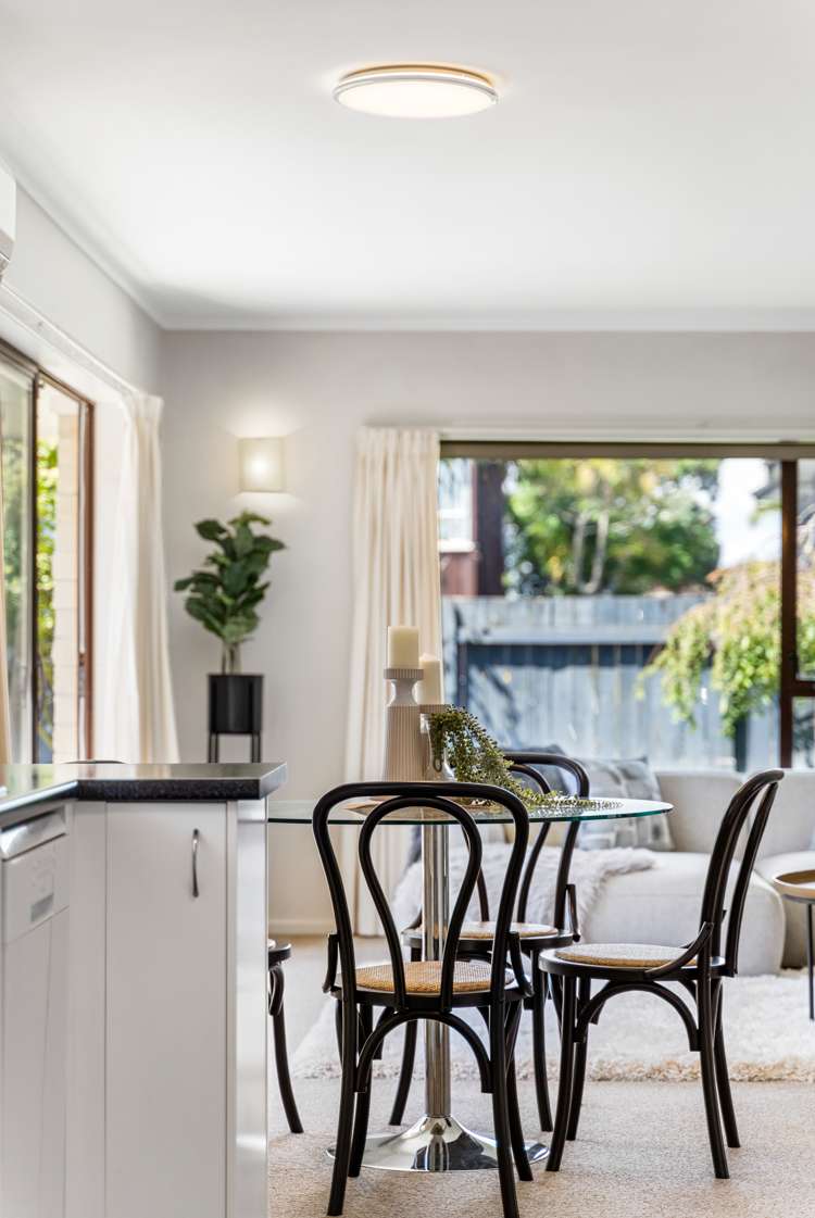 1/19 Gulf Crest Bucklands Beach_17