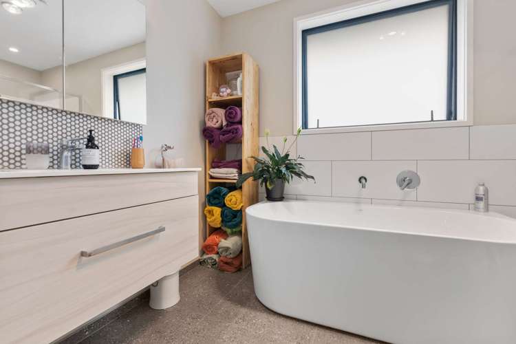 44b Waikite Road Welcome Bay_14