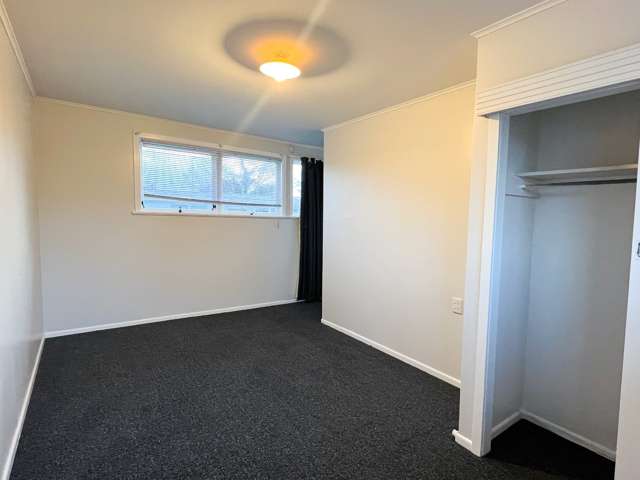 2/182 Penrose Road (Front Unit) 1816_3