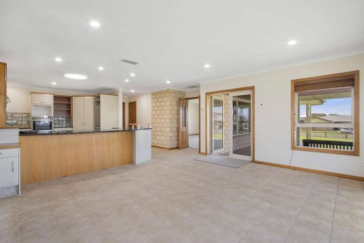 23 Athenree Heights Athenree_9