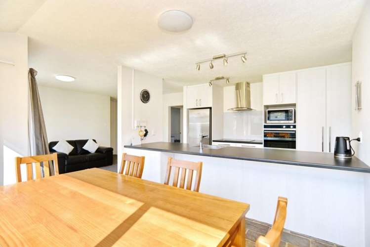 56a Achilles Street Burwood_23