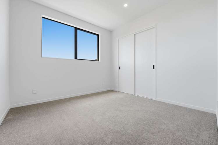 5 Halcyon Bay Lane Orewa_13