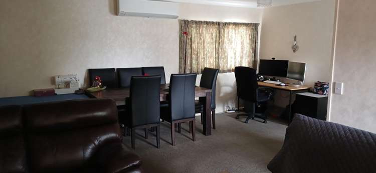 6/11 McKee Ave 1064_5