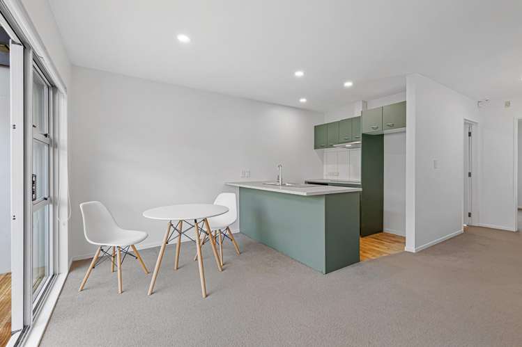 2/15 Lovell Court Albany_12