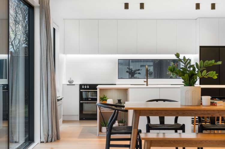 23 Nederland Avenue Burwood_17