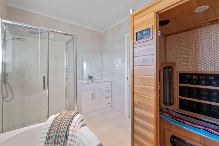 20 Chatsworth Crescent Pakuranga Heights_16