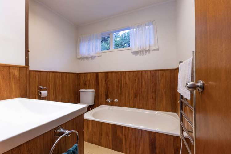 19 Taraire Road Titirangi_11