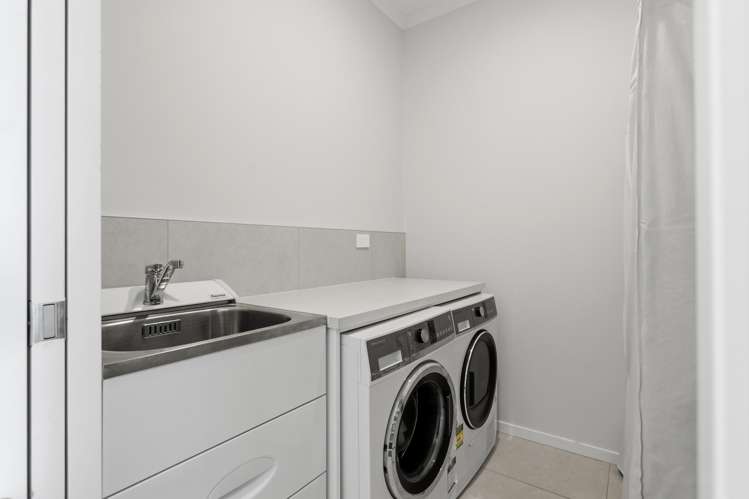 32B Taikura Avenue Red Beach_21