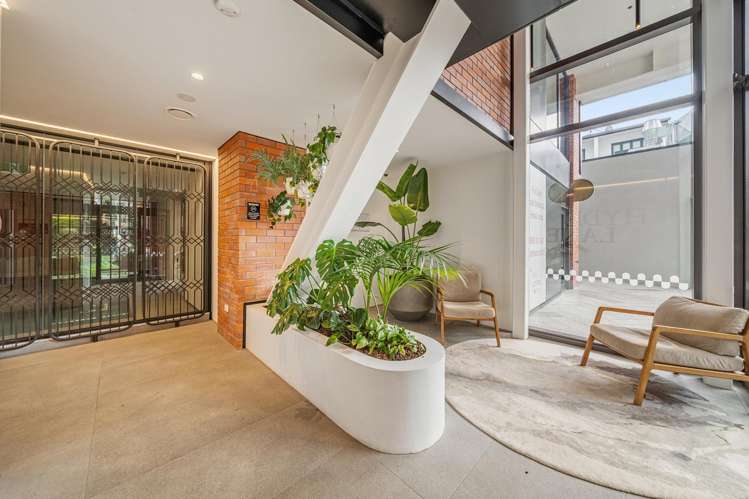 313/10 Alpha St Te Aro_13