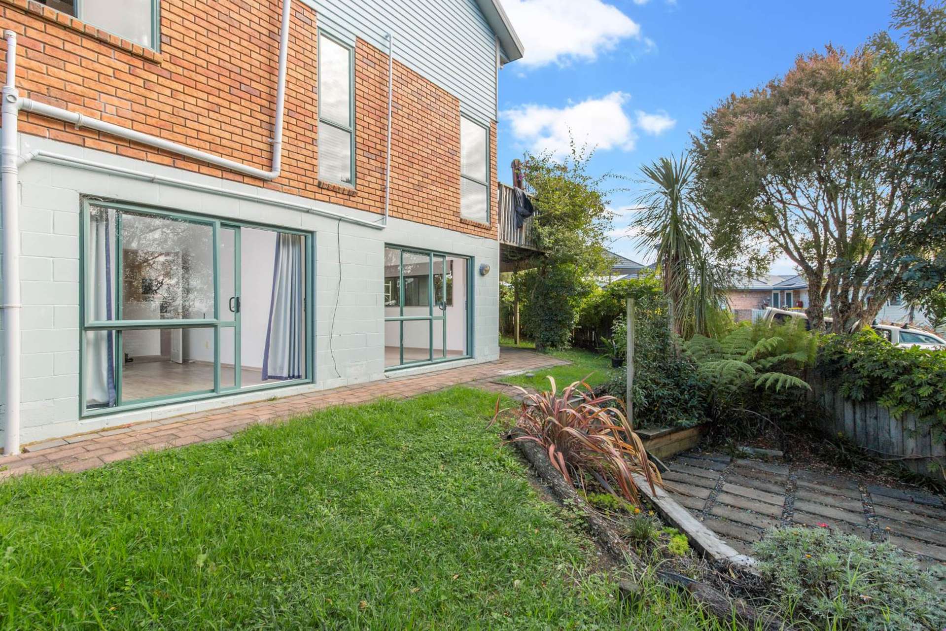 263 Glengarry Road Glen Eden_0