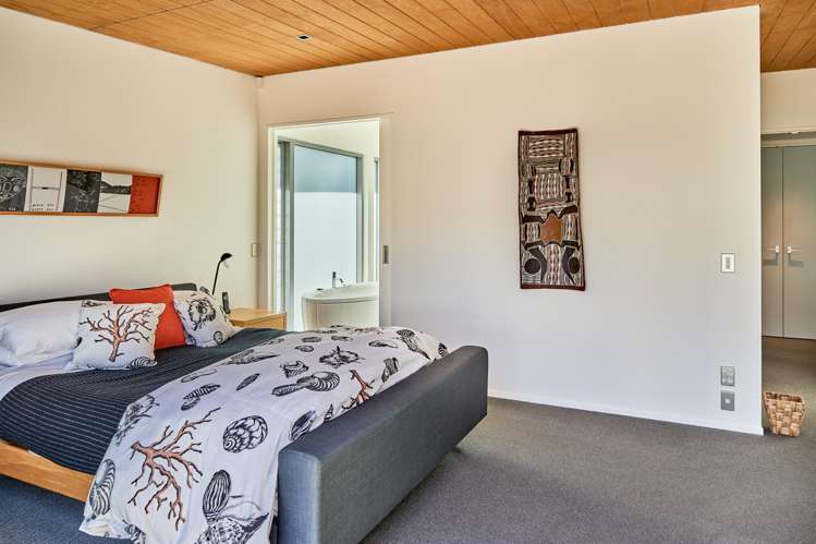 16 Bothamley Lane Titahi Bay_14