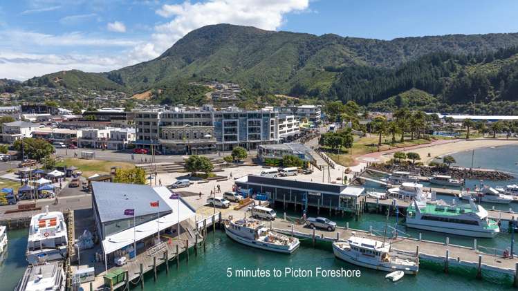 10 Raukura Rise Picton_10