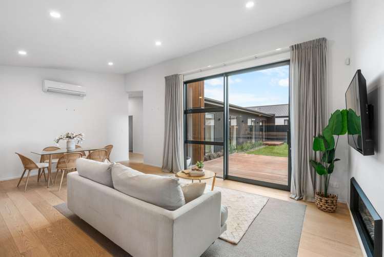 41 Grayshott Avenue Casebrook_23