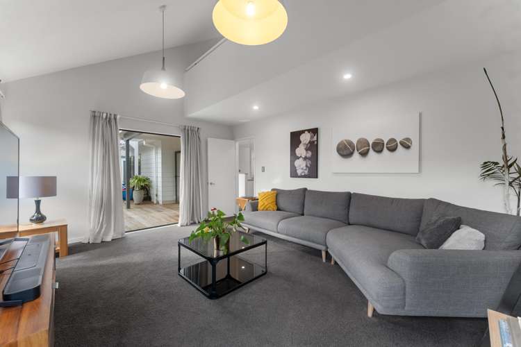 2/8 Phillip Parade Forrest Hill_7