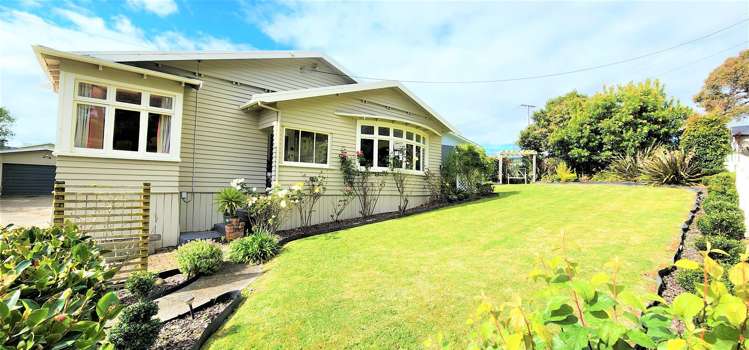 9 Kitchener Street Waipukurau and Surrounds_23