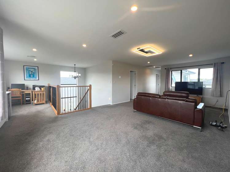 10 Byron Drury Way Riverhead_15