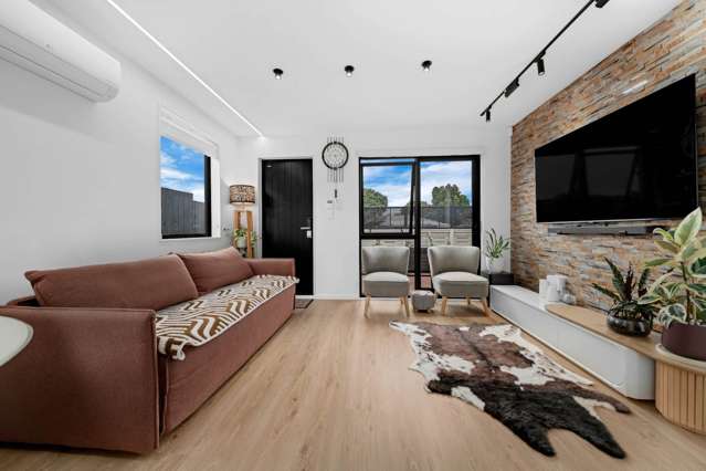 1/11 McLean Avenue Papatoetoe_4