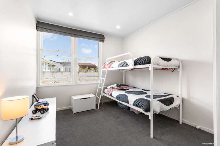 55 Torino Street Point England_11