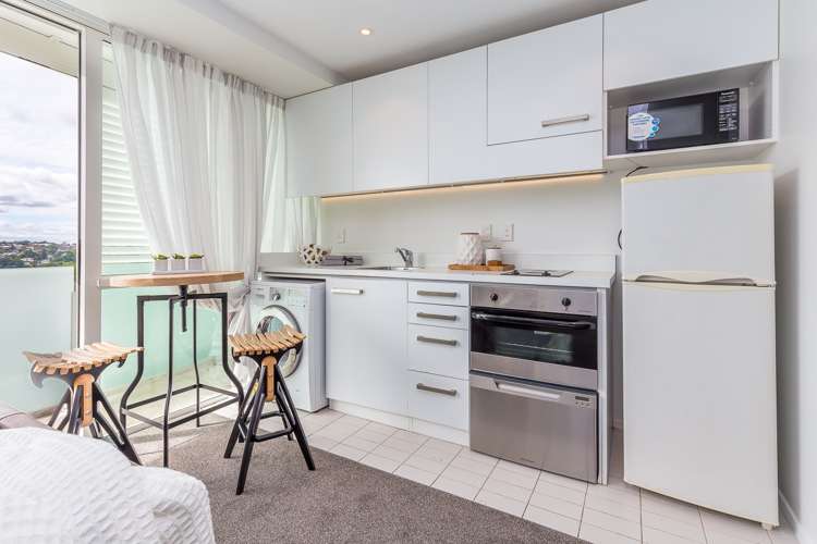 1421/10 Waterloo Quadrant Auckland Central_0