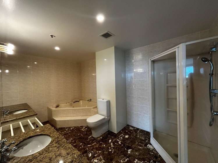 10B/2 Marine Parade 11229_11