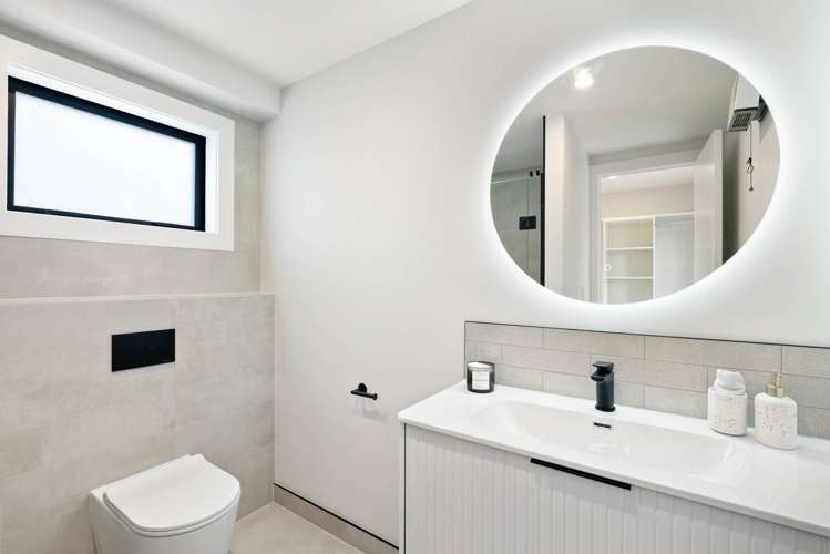 3/2 Valonia Street Mt Roskill_30