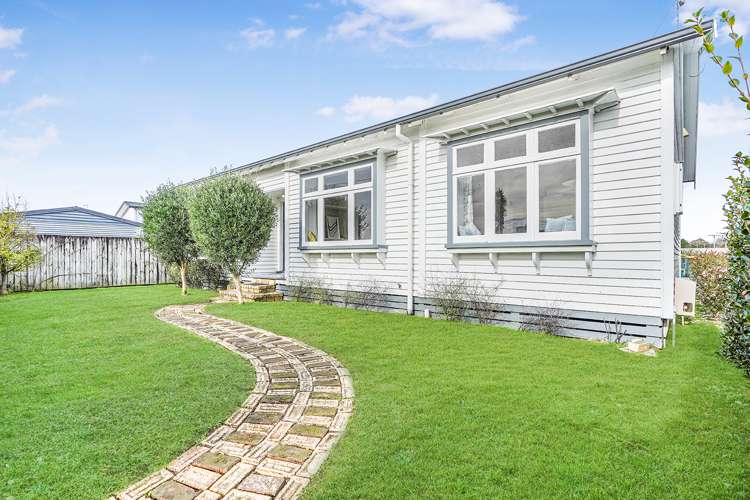 190 Old Farm Road Hamilton East_15