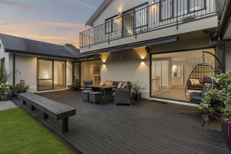 62 Shelter Drive Greenhithe_17