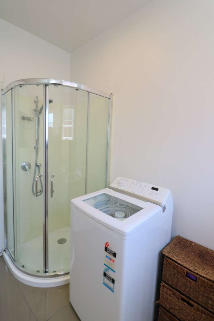 3/178 Le Cren Street Seaview_7