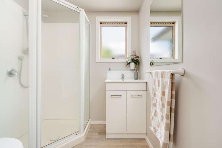 16 Zachary Place Welcome Bay_10