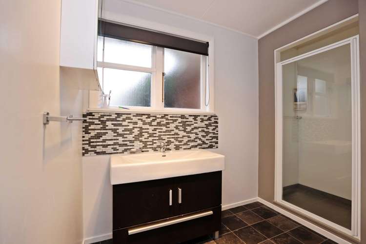 10 Galbraith Street Allenton_19