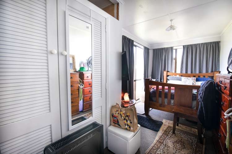 12 Mclaren Crescent Onekawa_4