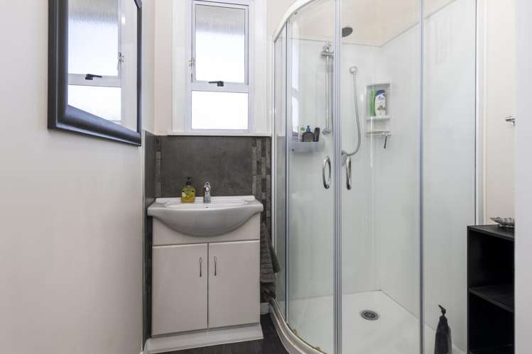 37 High Street Renwick_11