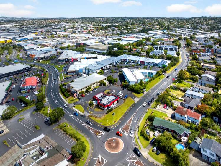 Unit 10A/20 Link Drive Wairau Valley_15