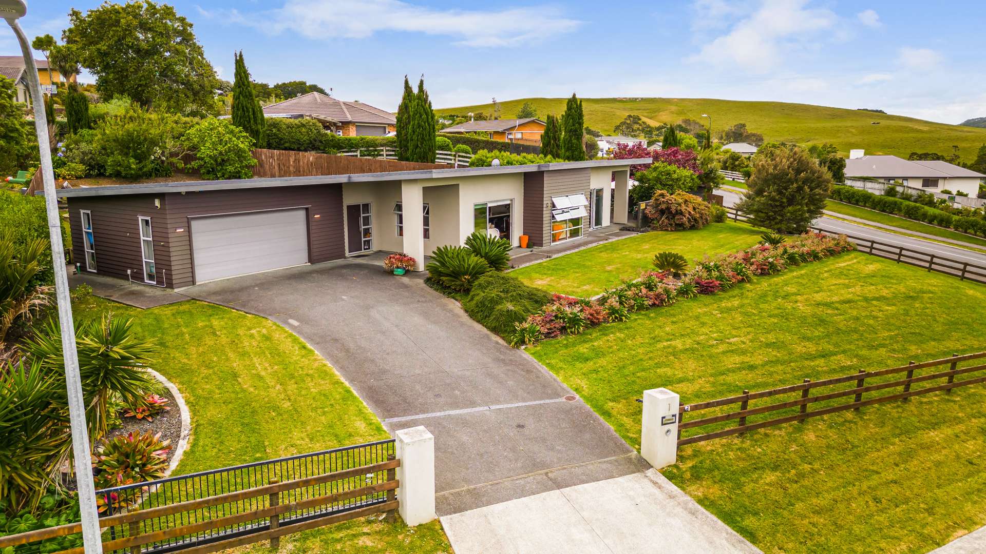 1 Gavinike Place Waimauku_0