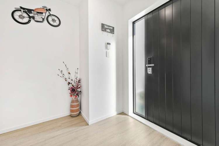 16 Survila Street Takanini_2