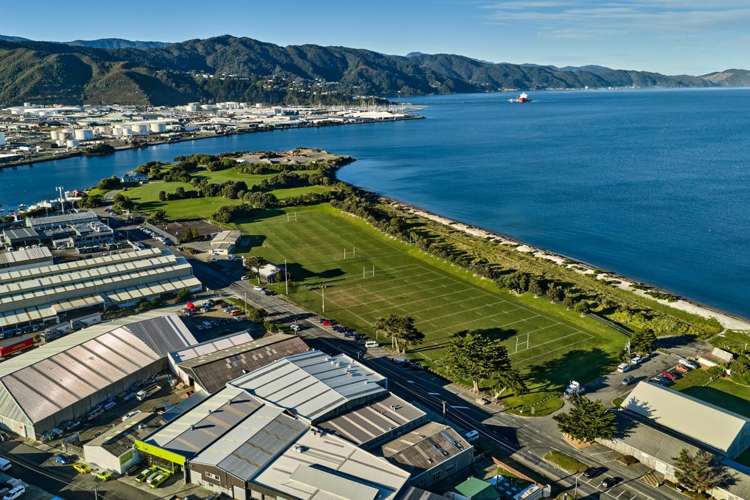 17-18 Marine Parade Petone_18