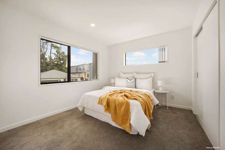 12 Kaimai Avenue Massey_8