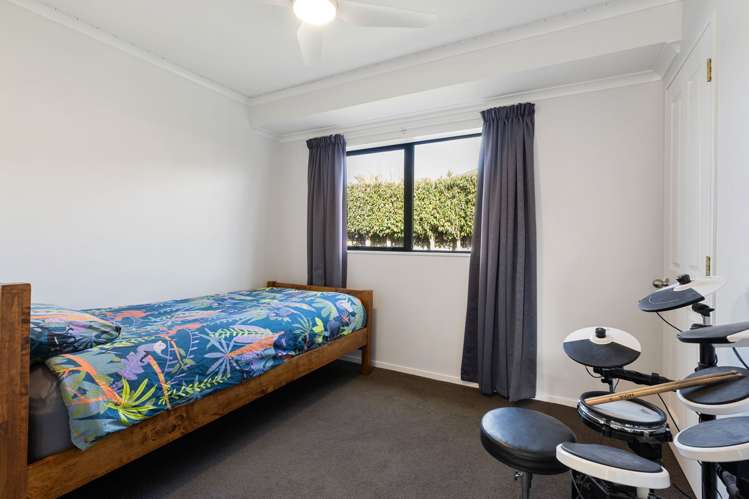 10 Cairns Crescent Rototuna_17