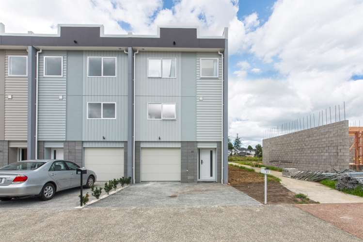 85 Bordeaux Parade Te Atatu South_22