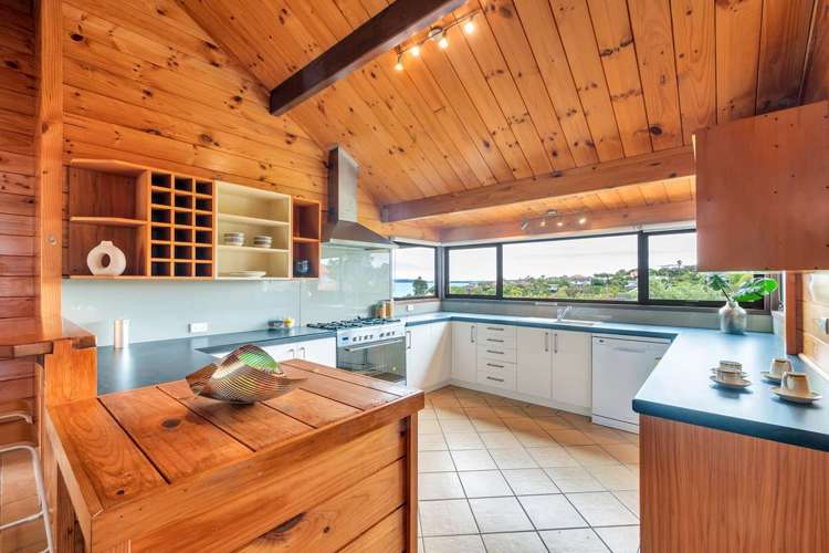 2/18 Long Bay Drive Torbay_6