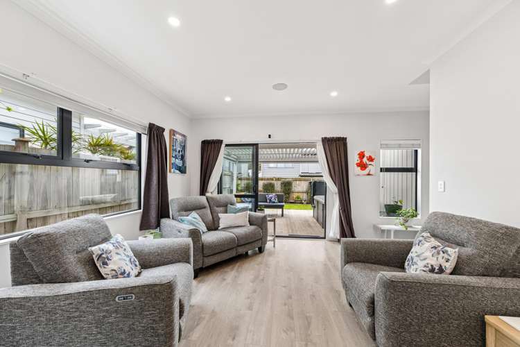61 Craigs Way_5