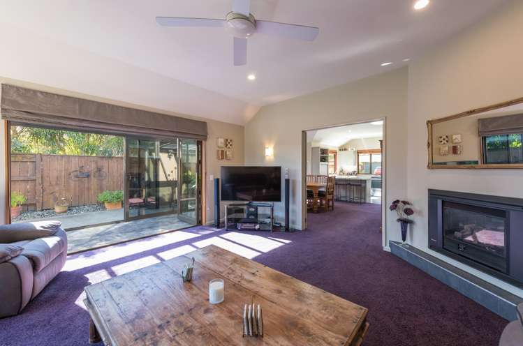 7 Covent Drive Stoke_13