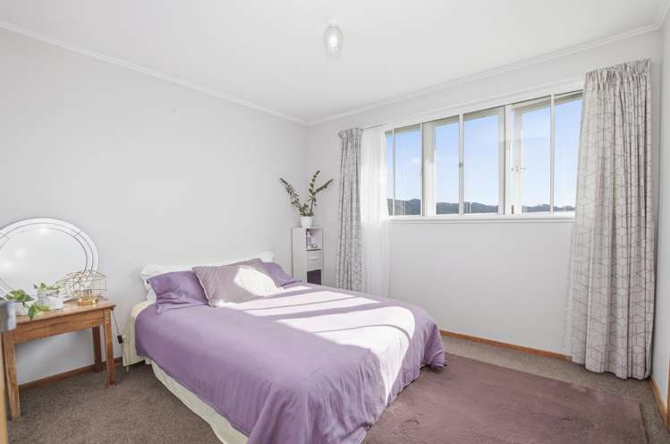 8A - 8B Devon Place Cannons Creek_15