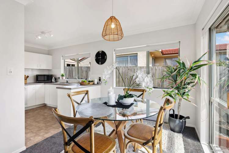 48 Bodi Place Te Atatu South_7